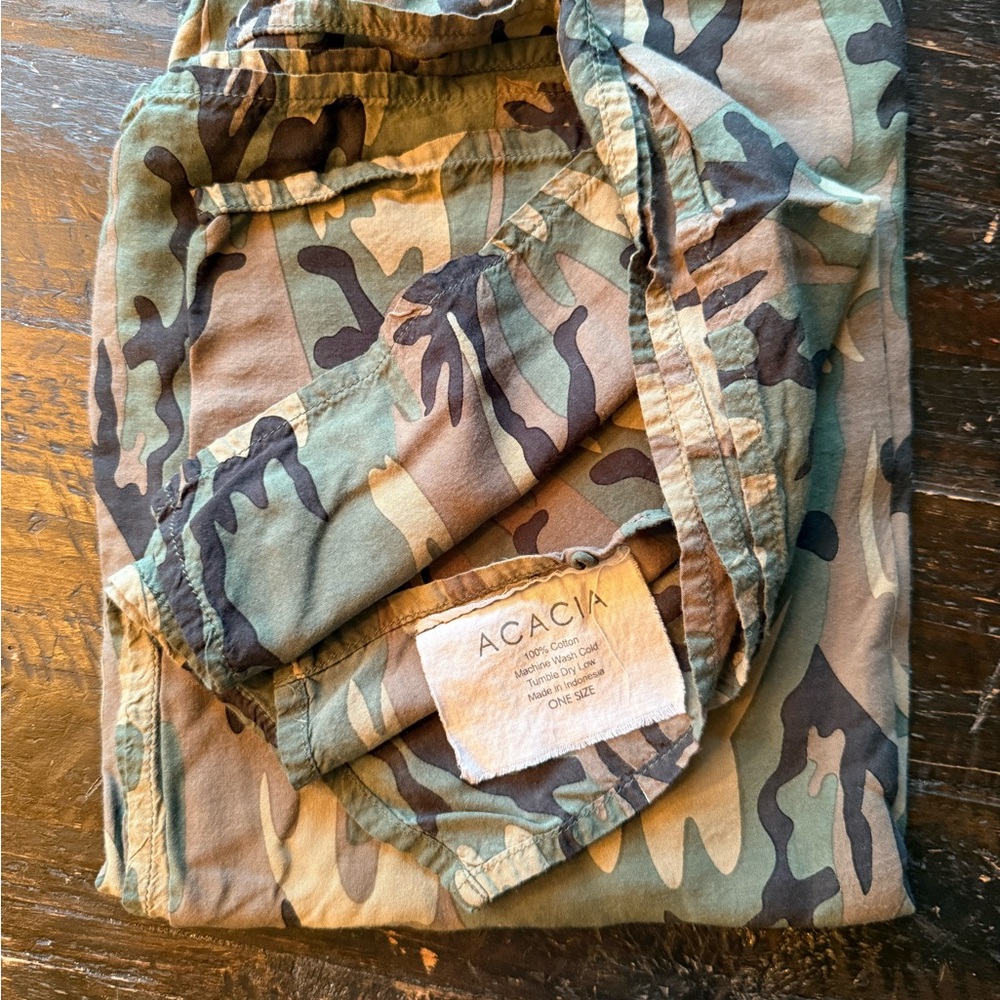 ACACIA Pareo